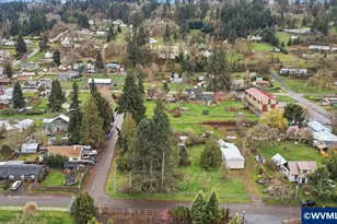 130 C St, Scotts Mills, OR 97375 - Photo 10