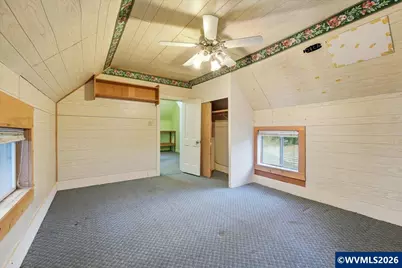 130 C St, Scotts Mills, OR 97375 - Photo 42