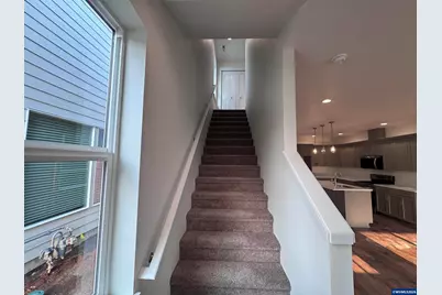 360 SE Shetterly Dr, Dallas, OR 97338 - Photo 8