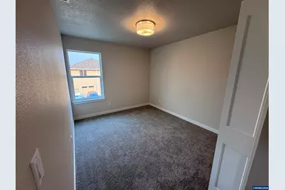 366 SE Shetterly Dr, Dallas, OR 97338 - Photo 8