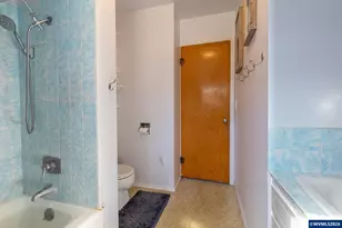 47866 W 1st St, Oakridge, OR 97463 - Photo 18