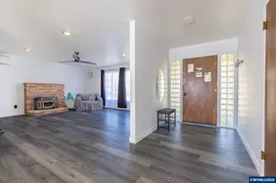 47866 W 1st St, Oakridge, OR 97463 - Photo 4