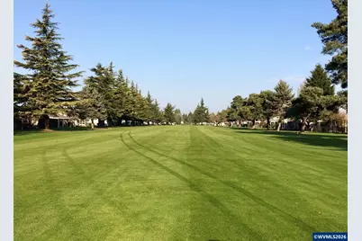 1390 Astor Wy, Woodburn, OR 97071 - Photo 48