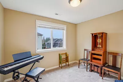 814 Crouchen St NW, Salem, OR 97304 - Photo 16