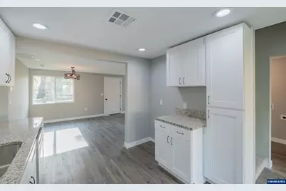 995 Fairview Av SE, Salem, OR 97302 - Photo 16