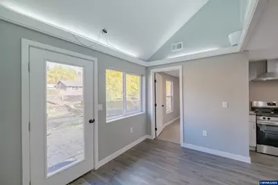 995 Fairview Av SE, Salem, OR 97302 - Photo 22
