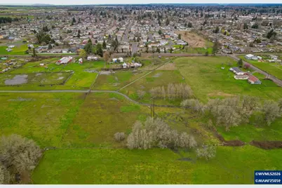 615 Vaughan Ln, Lebanon, OR 97355 - Photo 4