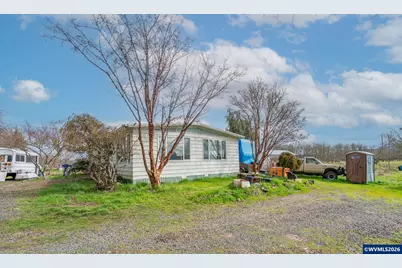 615 Vaughan Ln, Lebanon, OR 97355 - Photo 2