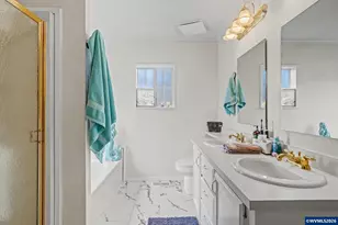 2120 Robins Ln SE, Salem, OR 97306 - Photo 18