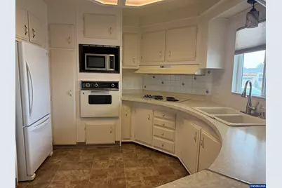 5422 Portland (#24) Rd NE, Salem, OR 97305 - Photo 10