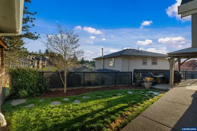 812 Northpoint Lp, Brownsville, OR 97327 - Photo 14