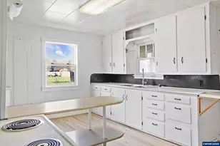 993 42nd Ave, Sweet Home, OR 97386 - Photo 8