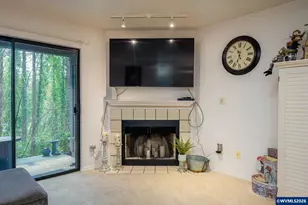 4000 Carman Dr, Lake Oswego, OR 97035 - Photo 4