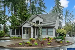 4000 Carman Dr, Lake Oswego, OR 97035 - Photo 18
