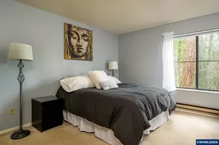 4000 Carman Dr, Lake Oswego, OR 97035 - Photo 8