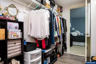 4000 Carman Dr, Lake Oswego, OR 97035 - Photo 20