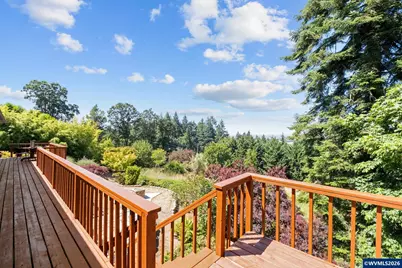 36824 Edgemont Dr, Lebanon, OR 97355 - Photo 30