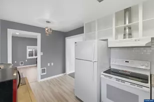 910 Ermine St SE, Albany, OR 97322 - Photo 14