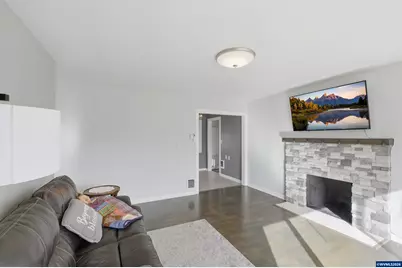 910 Ermine St SE, Albany, OR 97322 - Photo 6