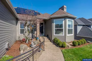 819 Hazeltine Ave SE, Salem, OR 97306 - Photo 2