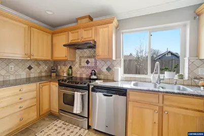 272 Laurine St N, Salem, OR 97301 - Photo 18