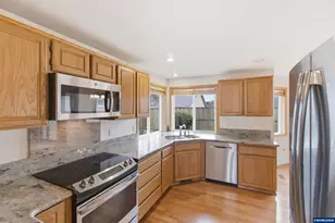 1741 SW Otana Dr, Corvallis, OR 97333 - Photo 12