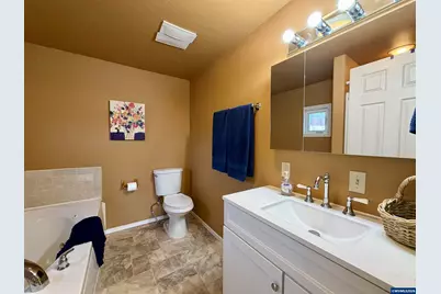 305 N Broad St, Weston, OR 97886 - Photo 16