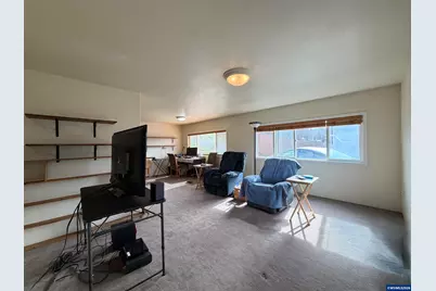 305 N Broad St, Weston, OR 97886 - Photo 6