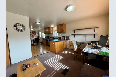 305 N Broad St, Weston, OR 97886 - Photo 8