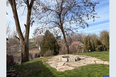 305 N Broad St, Weston, OR 97886 - Photo 20