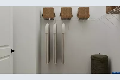 1090 Clemson St, Woodburn, OR 97071 - Photo 10