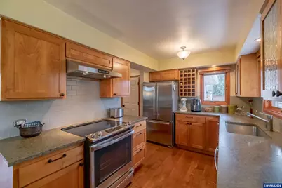 2866 Talbot Rd S, Jefferson, OR 97352 - Photo 14