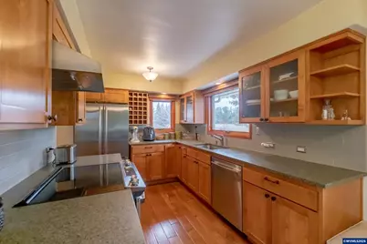 2866 Talbot Rd S, Jefferson, OR 97352 - Photo 12