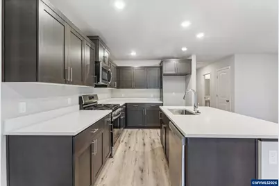 736 Merriott Ln, Woodburn, OR 97071 - Photo 2