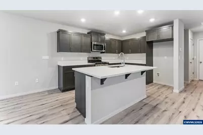 736 Merriott Ln, Woodburn, OR 97071 - Photo 6