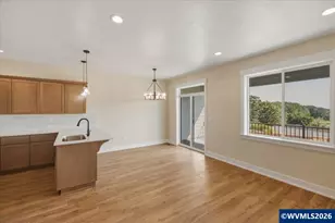 608 NE Kerns Dr, Dallas, OR 97338 - Photo 12