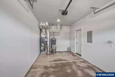608 NE Kerns Dr, Dallas, OR 97338 - Photo 30