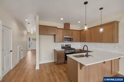 608 NE Kerns Dr, Dallas, OR 97338 - Photo 14