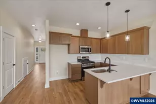 608 NE Kerns Dr, Dallas, OR 97338 - Photo 14