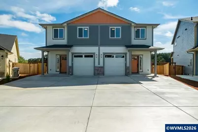 602 NE Kerns Dr, Dallas, OR 97338 - Photo 4
