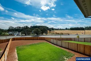 602 NE Kerns Dr, Dallas, OR 97338 - Photo 38