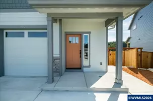 602 NE Kerns Dr, Dallas, OR 97338 - Photo 6