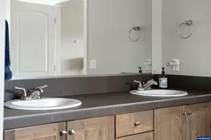 2958 SW Redmond Hill Rd, McMinnville, OR 97128 - Photo 26