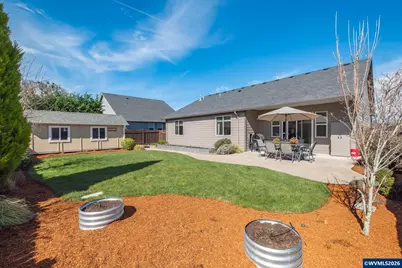 370 W Joy St, Lebanon, OR 97355 - Photo 2