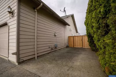 5703 Flairstone Dr SE, Salem, OR 97306 - Photo 4