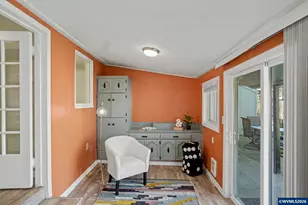 345 23rd St N, Salem, OR 97301 - Photo 32