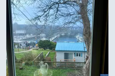 185 SE Bayview Av, Depoe Bay, OR 97341 - Photo 28