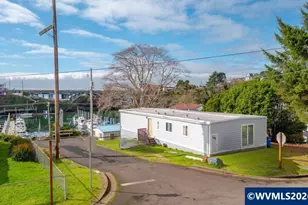 185 SE Bayview Av, Depoe Bay, OR 97341 - Photo 1