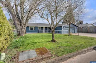 3026 Ella Ln NE, Salem, OR 97305 - Photo 2