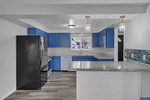 3026 Ella Ln NE, Salem, OR 97305 - Photo 10